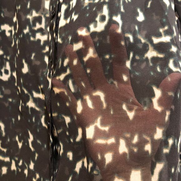 GAP SHEER CAMOUFLAGE PRINT BLOUSE - Picture 9 of 13